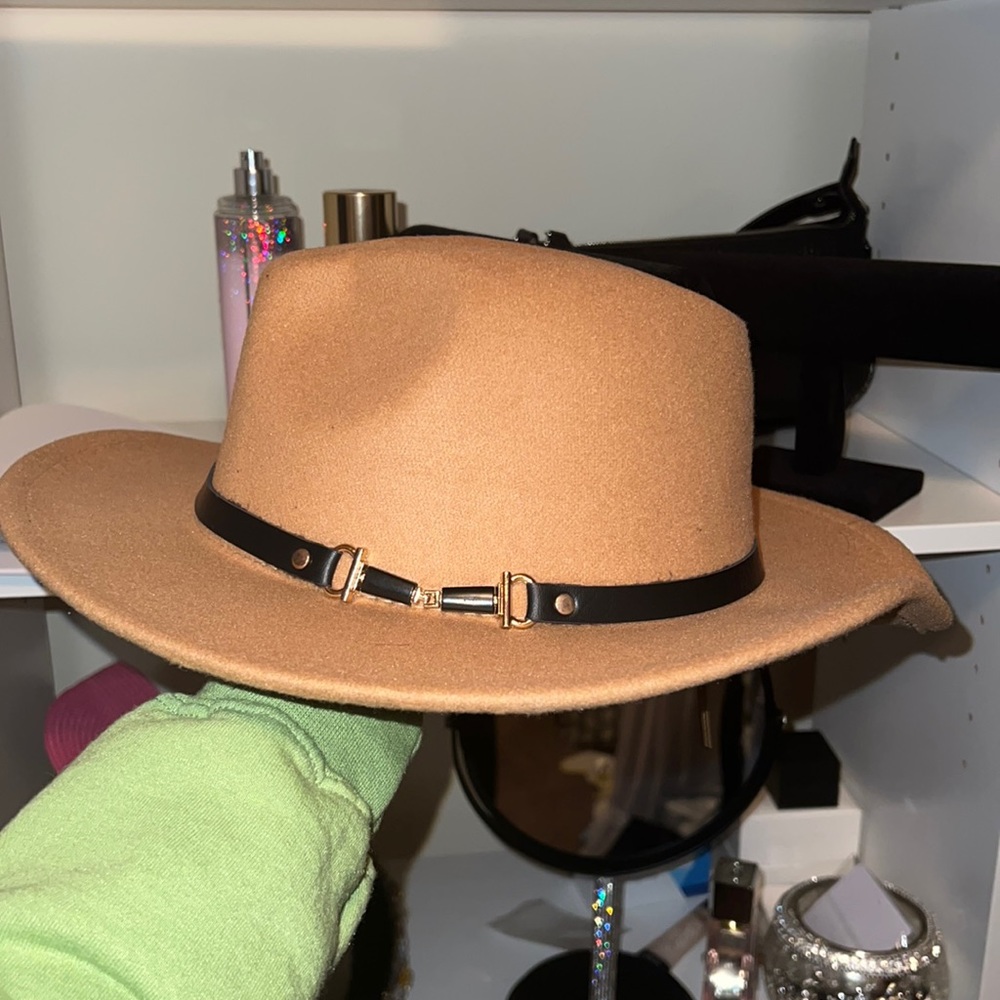 Never worn . Fitted hat